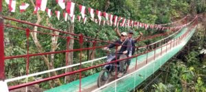 Kodim 0209/LB Rampungkan Rehabilitasi Jembatan Gantung di Desa Halimbe Labura