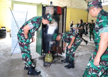 Pangdam I/BB Tinjau Pembuatan Alat Incinerator di Workshop Bengrah Paldam I/BB