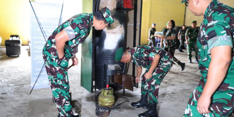 Pangdam I/BB Tinjau Pembuatan Alat Incinerator di Workshop Bengrah Paldam I/BB