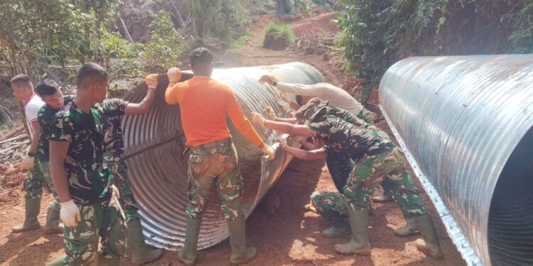 Satgas Gulbencal Kodam I/BB Selesaikan Pembangunan Jembatan Aramco Titik ke-5 di Desa Sigiring Giring