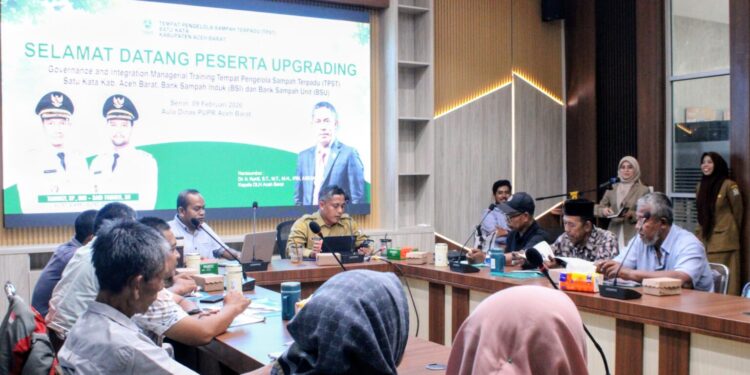 Plt Sekda Aceh Barat Hadiri Pelatihan Tata Kelola dan Integrasi Pengelolaan Sampah