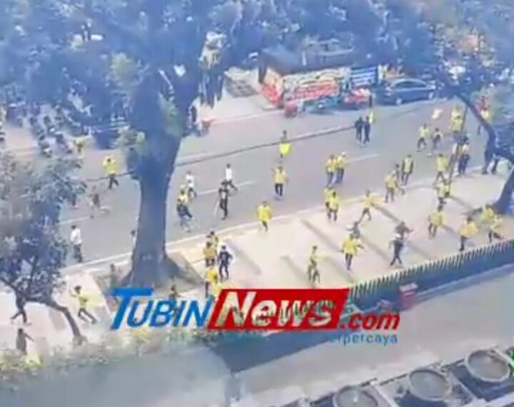 Musda Golkar di JW Marriott Medan Ricuh, Massa Bawa Kayu dan Bambu Bikin Warga Panik