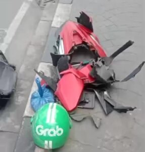 Tragedi Laka Grab di Kota Medan, Driver Terjun Usai Tabrak Tiang Besi