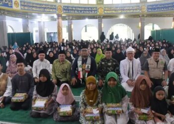 Foto bersama setelah selesai dalam kegiatan Isra Mikraj 1447 H. (Dok. IG @pemkab.deliserdang)