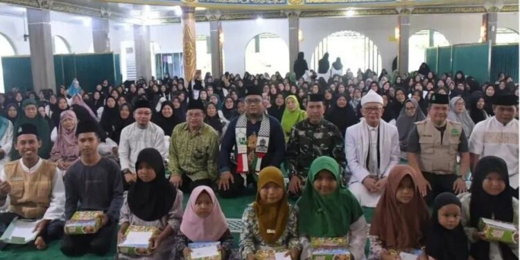 Foto bersama setelah selesai dalam kegiatan Isra Mikraj 1447 H. (Dok. IG @pemkab.deliserdang)