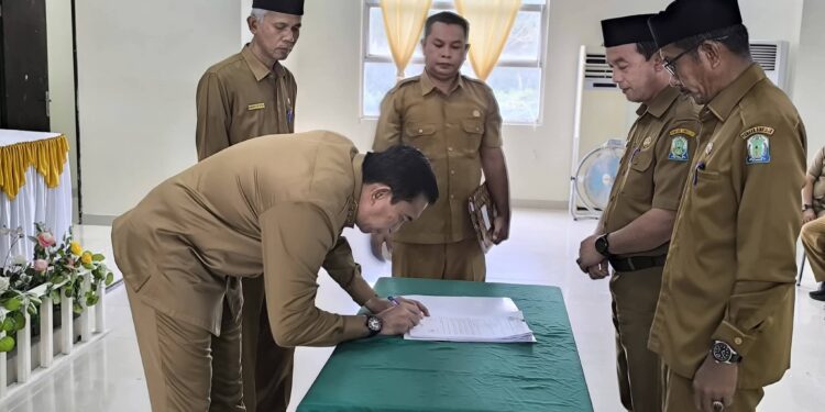 Bupati Simeulue Pimpin Serah Terima Jabatan Kepala SKPK 