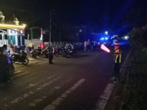 Satlantas Polres Simeulue Kawal Kekhusyukan Ibadah Tarawih Melalui Pengaturan Lalu Lintas