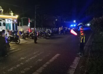 Satlantas Polres Simeulue Kawal Kekhusyukan Ibadah Tarawih Melalui Pengaturan Lalu Lintas
