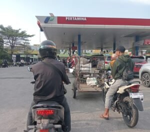 Jelang Hari Raya Antrian BBM di Kota Medan Mengular Warga Semakin Menjerit