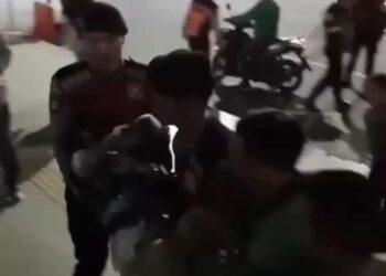 Ribuan Ojol Medan Antri Berjam-jam Demi Sembako & THR, Berujung Ricuh hingga Pingsan