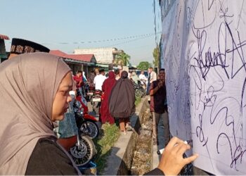 Ribuan Warga Desa Cinta Rakyat Tanda Tangani Buruknya Kepemimpinan Kepala Desa