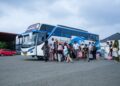 Para penumpang menaiki bus. (Dok. Dishub Aceh)