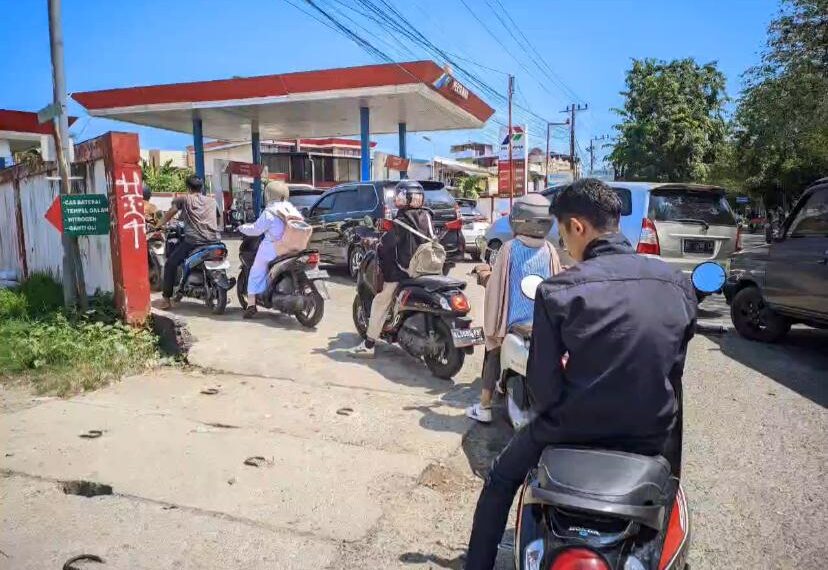 Panik Buying di Banda Aceh, Antre BBM di SPBU Mengular
