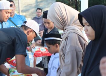 Komunitas Pemancing Aceh Gelar Aksi Sosial, Berbagi Takjil dan Santuni Anak Yatim di Tugu Kilometer Nol Banda Aceh
