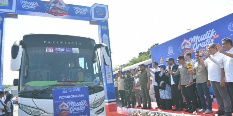 Mualem Lepas Peserta Mudik Gratis Pemerintah Aceh