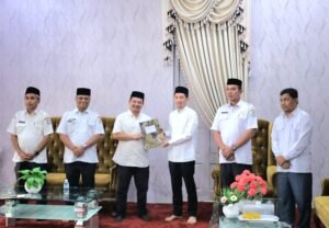 Bupati Aceh Barat Serahkan SK Plt Tiga Jabatan Strategis