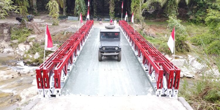 Kodim 0207/Simalungun Bersama Yonzipur I/DD Rampungkan Jembatan Modular di Dolok Maraja