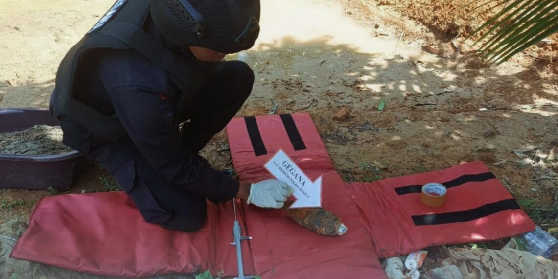 Tim Jibom Gegana Brimob Sumut Amankan Amunisi Bom Mortir