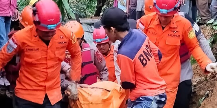 Longsor Sibolangit Lima orang Meninggal Dunia,Tim Sar Lakukan Pencarian