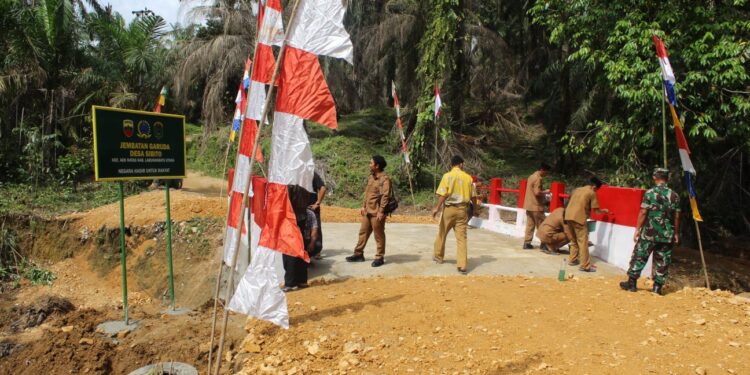 Kodim 0209/Labuhan batu Tuntaskan Pembangunan Jembatan Aramco