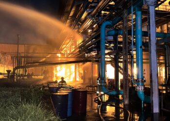 Update! Kebakaran Hebat Gudang PT Agro di Medan Labuhan, Panyebab Misterius