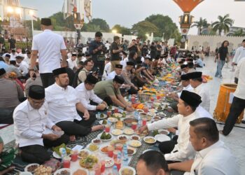 Satpol PP WH Aceh Amankan Khanduri Nuzulul Qur’an di Masjid Raya Baiturrahman