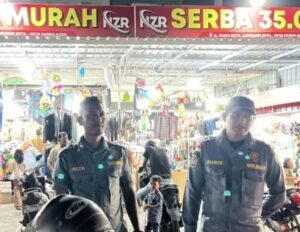 Jelang Idul Fitri 1447 H, Satgas Linmas Satpol PP Aceh Patroli Malam di Pusat Belanja