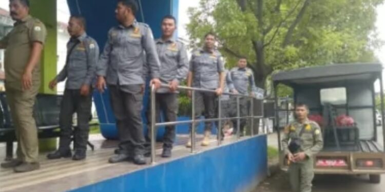 Satgas Linmas Satpol PP dan WH Aceh Patroli Deteksi Dini Bencana dan Trantibmas di Banda Aceh