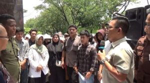 Screenshot_20260417_093124_Gallery-300x166 Kejatisu Diminta Bebaskan Tiga Guru Dugaan Korupsi Dana BOS