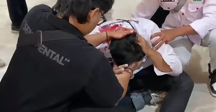 Peristiwa Tragis di Aula Kantor Gubernur Sumut, Korban Bersimbah Darah Dilarikan Kerumah Sakit