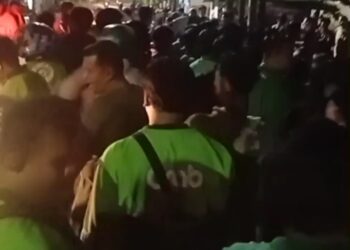 Ratusan Ojol Geruduk Markas Matel di Medan Suasana Mencekam Hingga Malam