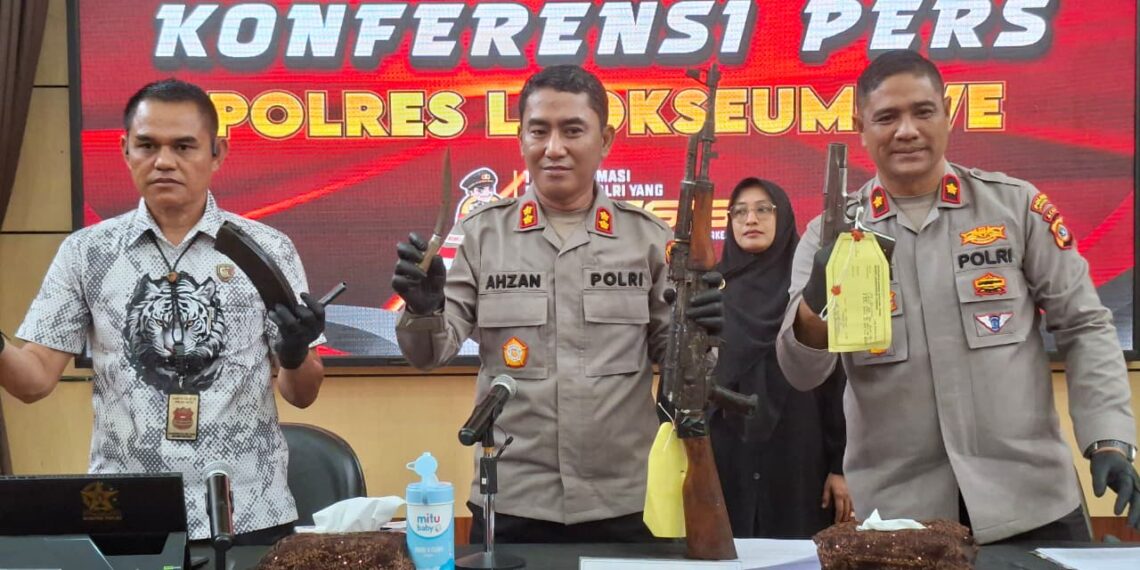 Polres Lhokseumawe Ungkap Kasus Senpi Ilegal, Dua Tersangka Diamankan, Satu DPO Diburu