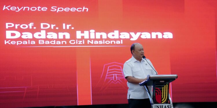 Kepala BGN Dadan Hindayana saat menyampaikan paparan Program Makan Bergizi Gratis di forum perguruan tinggi