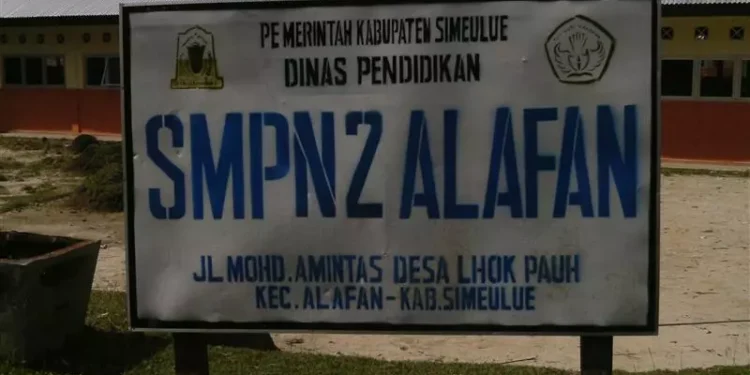 Kepala Desa Lhok Pauh Desak Kadisdik Simeulue Evaluasi dan Copot Kepsek SMPN 2 Alafan