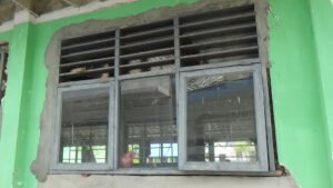 Rehab SMP Negeri 7 Paloh Merbau Asal Jadi, Diduga Abaikan K3 dan Tanpa Plang Proyek