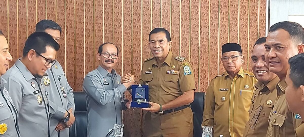Bupati Simeulue Sambut Kemenkumham Aceh, Bahas Keharmonisan Produk Hukum