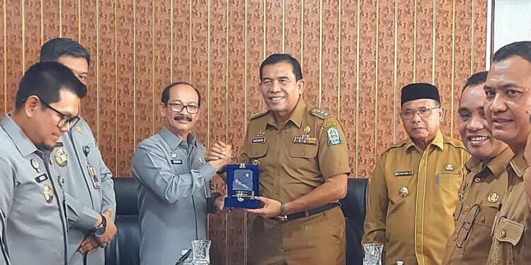 Bupati Simeulue Sambut Kemenkumham Aceh, Bahas Keharmonisan Produk Hukum