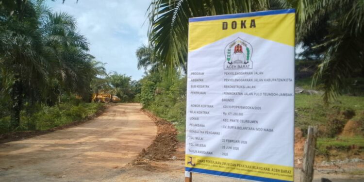 PUPR Aceh Barat Lanjutkan Pengaspalan Jalan Pulo Teungoh-Sikundo, Targetkan Akses Ekonomi Petani