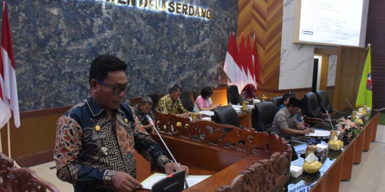 Wakil Bupati Sampaikan Penjelasan Delapan Ranperda di Paripurna