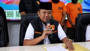 Puluhan Mahasiswa Gelar Aksi Demo di Polres Paluta Terkait Dugaan Mafia BBM Subsidi