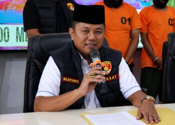 Puluhan Mahasiswa Gelar Aksi Demo di Polres Paluta Terkait Dugaan Mafia BBM Subsidi