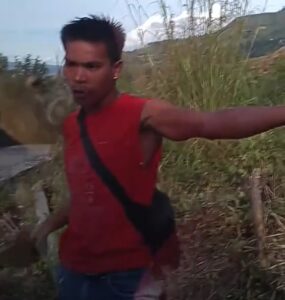 Screenshot_20260521_010320_WhatsApp-285x300 Viral Wisata Samosir, Ribut Soal Tarif Masuk, Pria Mengamuk Pakai Batu