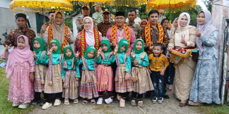 Resmi Jadi Sekolah Negeri, TK Tiga Desa Gelar Syukuran Bersama Wakil Bupati Simeulue