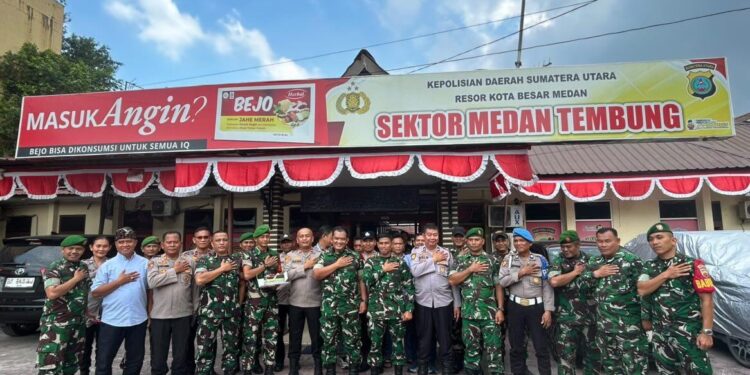 Sinergitas TNI-Polri, Koramil Sambangi Polsek Medan Tembung Ucapkan HUT Bhayangkara