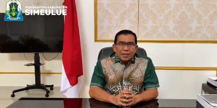 Bupati Simeulue Himbau Orang Tua Antar Anak Kesekolah di Hari Pertama Sekolah