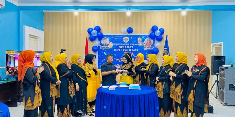 HUT KE- 65 Tahun : IKWI PWI Aceh Barat Lestarikan Adat dan Budaya Nusantara