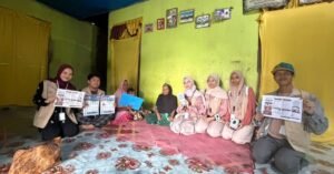 Mahasiswa KKN USK Gelar Home Visit, Berikan Pemeriksaan Kesehatan Gratis bagi Warga Cut Langien