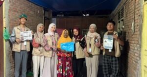 Mahasiswa KKN USK Edukasi Tas Siaga Bencana dan GERADAM kepada Warga Cut Langien