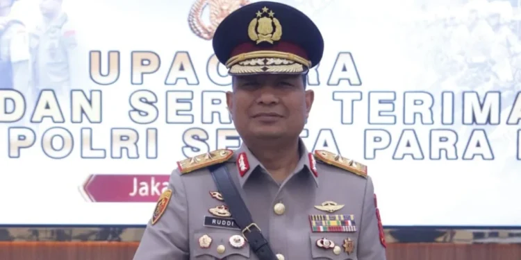 Kapolri Lantik Irjen Pol. Ruddi Setiawan Sebagai Kapolda Aceh