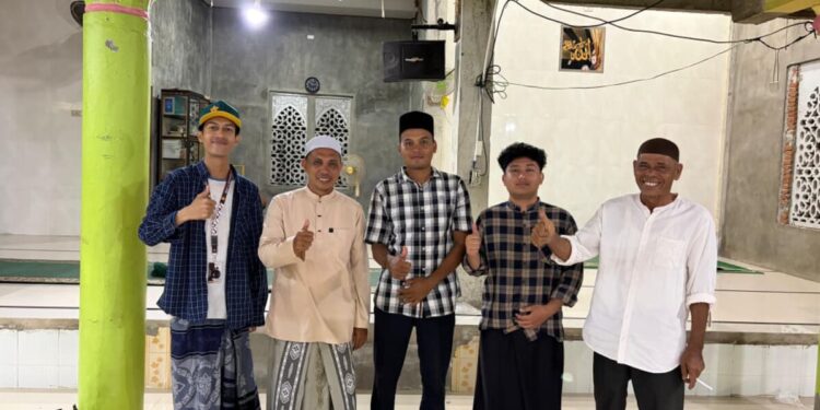 Mahasiswa KKN USK Ikuti Pengajian Rutin di Gampong Cut Langgien, Pererat Silaturahmi dengan Warga